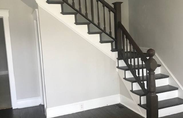 104 Southwerk St.