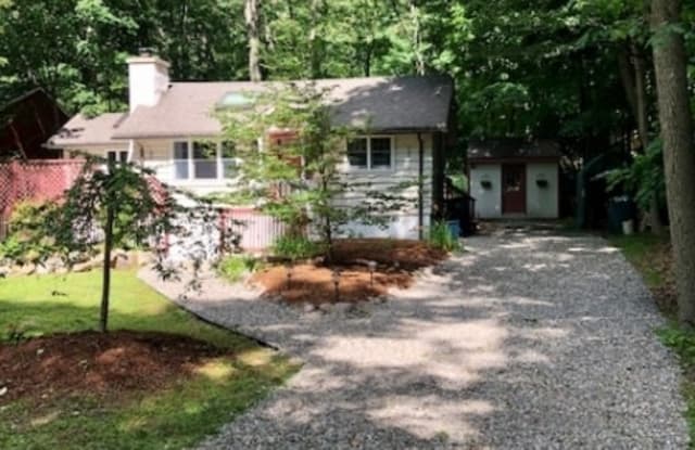 50 LONACONING RD - 50 Lonaconing Road, Highland Lake, NJ 07422