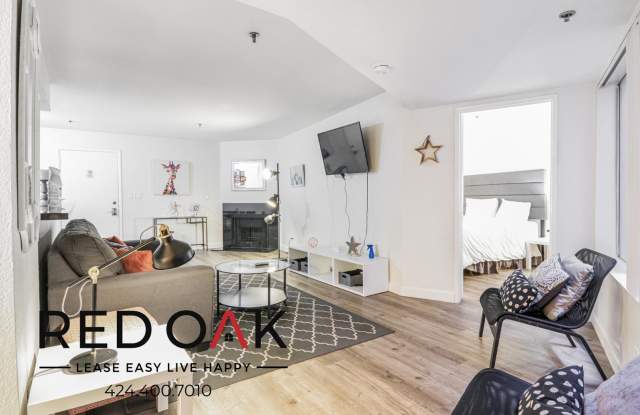 1755 N El Cerrito Pl