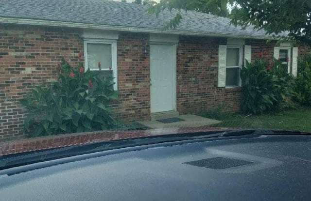 1390 Bramblett Blvd
