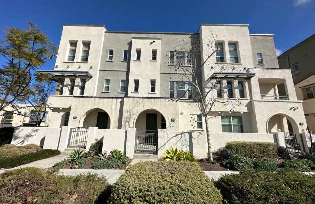 2 BEDROOM HOME FOR LEASE IN IRVINE