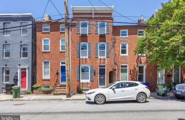 206 E CROSS ST