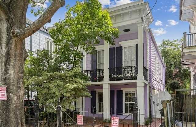 1418 CONSTANCE Street