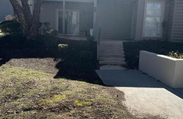 307 Chota View Place