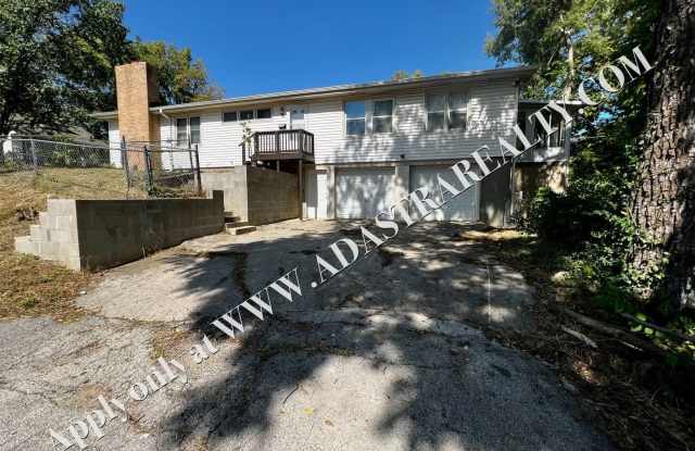 Photo of Beautiful 2 Bed 1 Bath Duplex in Independence-Available in FEBRUARY!!