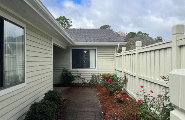 Photo of 6032 Inland Greens Drive