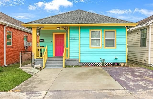 9135 EDINBURGH Street - 9135 Edinburgh Street, New Orleans, LA 70118