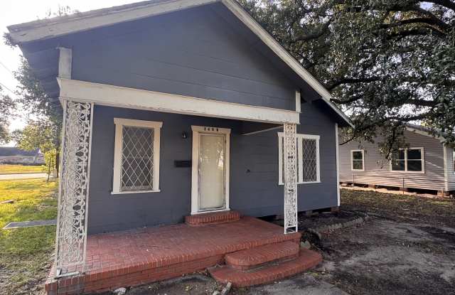 Photo of 2408 17th St