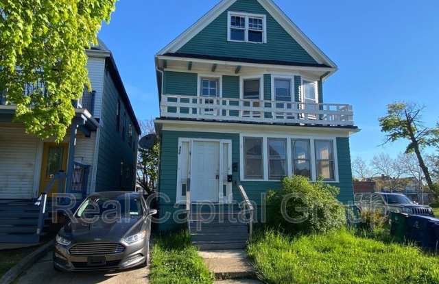 408 Woodlawn Ave