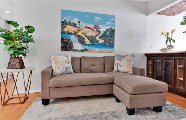 2411 Huntingdon unit: 2411