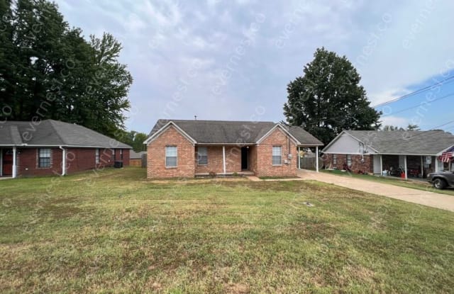 109 Laurel Ln - 109 Laurel Lane, Munford, TN 38058