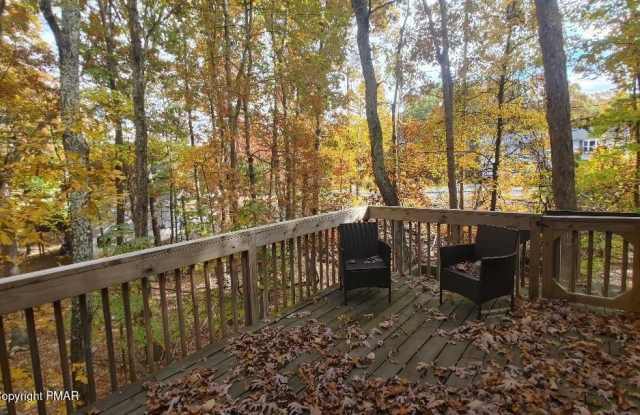 3261 Stonehenge Drive