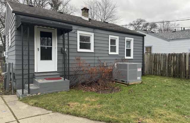 54 West Maxlow Avenue