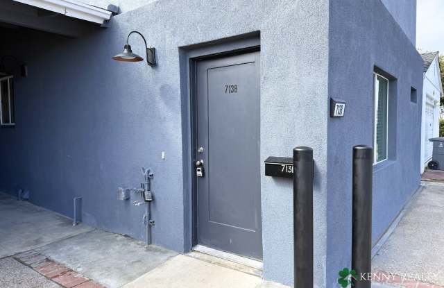 Fully Remodeled Studio with In-Unit Washer and Dryer