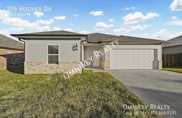 306 Hoover Dr