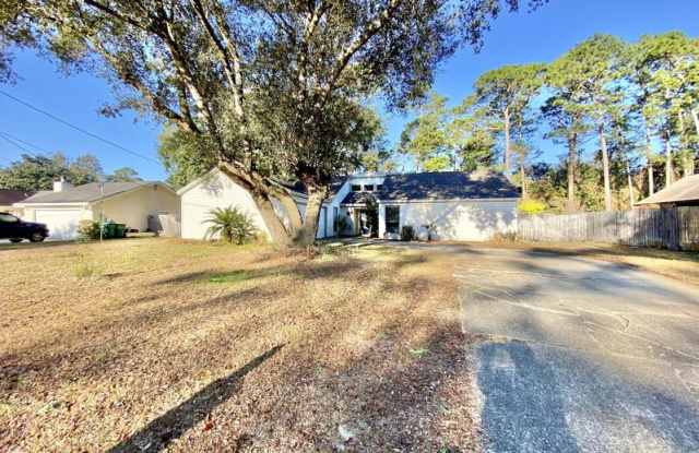 938 Rue De Palm Dr