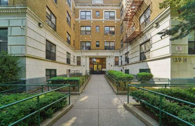 61 N Arlington Ave - 3H