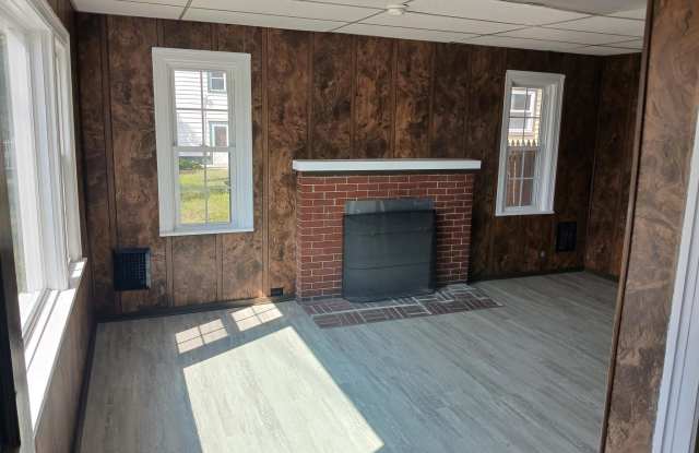 200 GATEWAY Boulevard