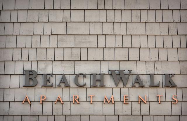 Elán Beachwalk Apartments