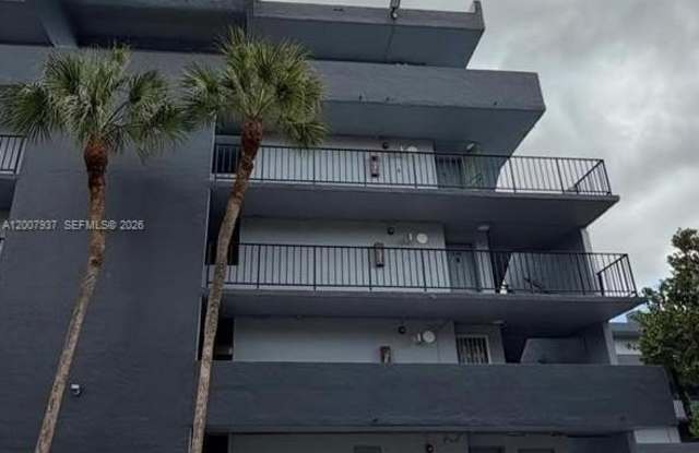 310 Fontainebleau Blvd