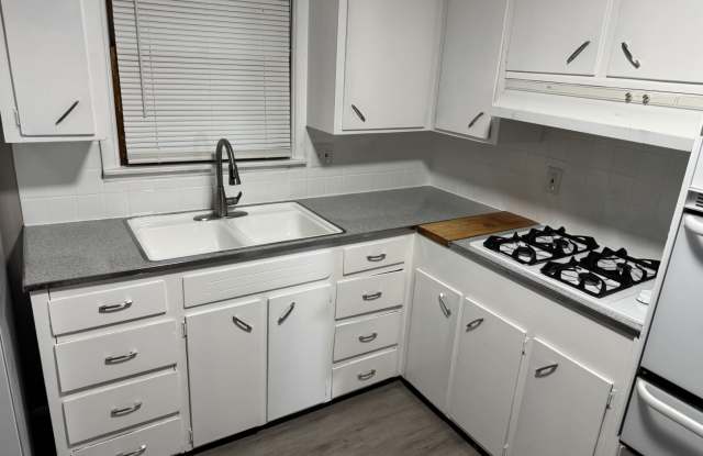 8309 Paseo Boulevard