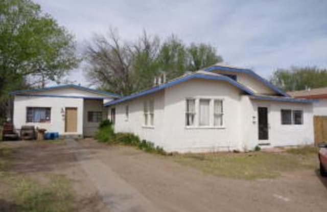 310 Chaves Avenue - 310 Chavez Avenue, Belen, NM 87002