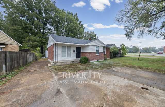 1016 Mendenhall Cove