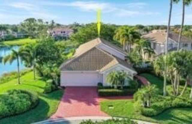 Photo of 714 Pinehurst Way