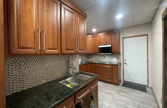 Photo of 1401 South Main Street