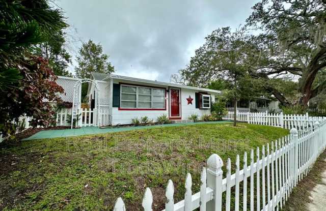 646 Wood St.