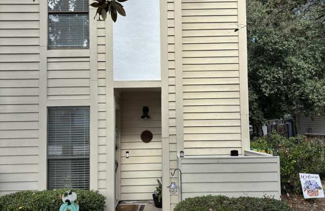 Photo of 3861 Indian Trail unit: 106