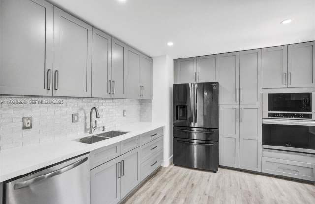 Photo of 13705 SW 101st Terrace 13705, Miami, FL 33186