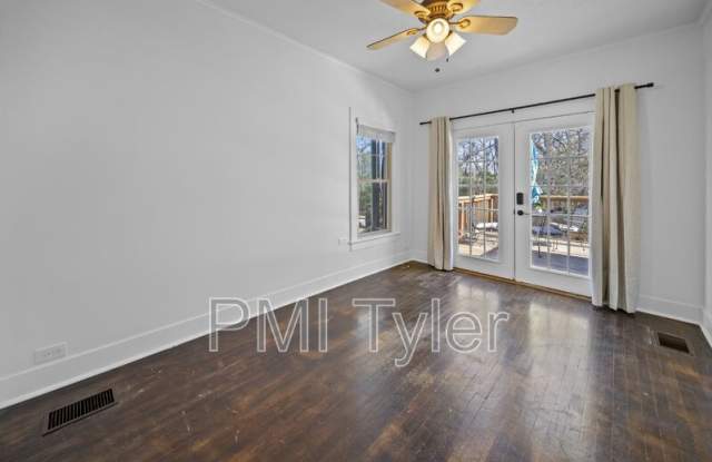 210 East Dobbs Street