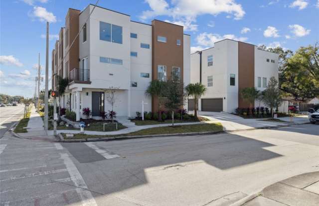 Photo of 544 N BUMBY AVENUE