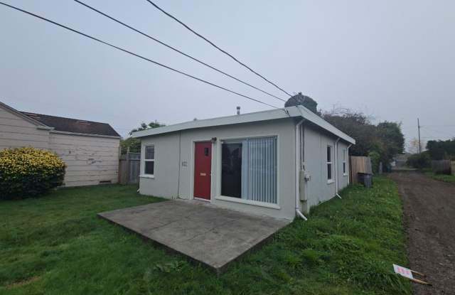 Photo of 1BR/1BA house on Henderson St. in Eureka!