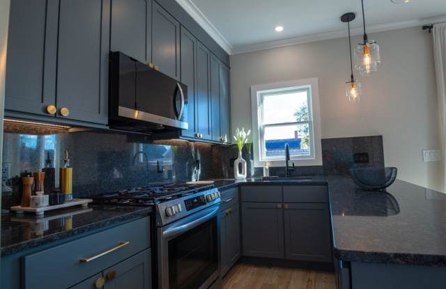 93 Grove Street unit: 1R