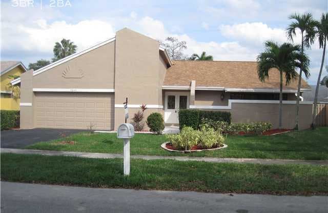 7035 NW 49th Pl - 7035 Northwest 49th Place, Lauderhill, FL 33319