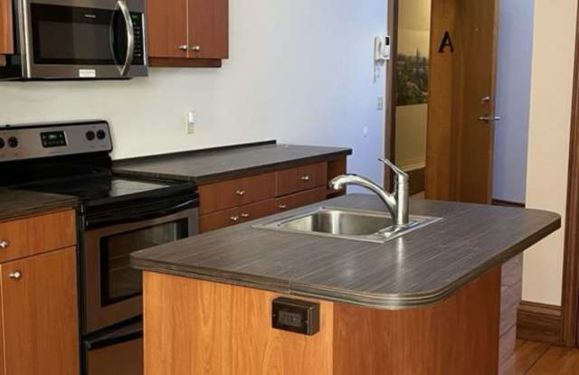 206 South Washington Square