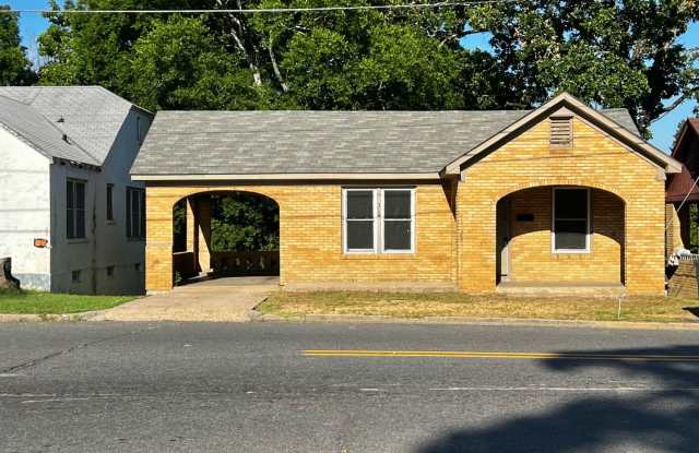 Cozy 3-Bedroom House on Linwood Ave.