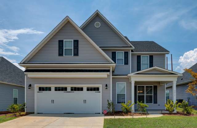 Photo of Luxurious 3 bedrooms 2.5 bath home in Northern Lights.