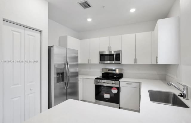 106 Southwest 184th Avenue