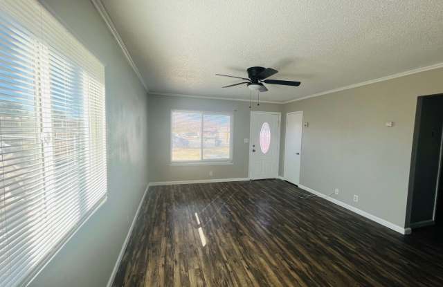 3 Bedroom 2 Bathroom Home!