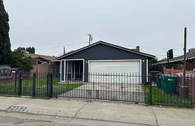 Photo of 3452 South Airport Way