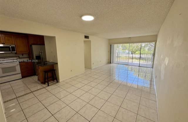 9150 Fontainebleau Blvd