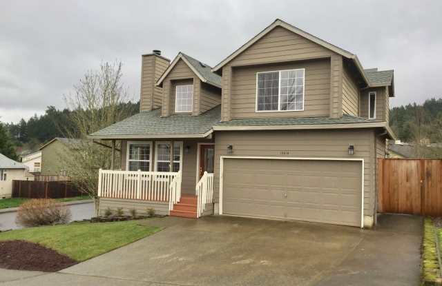 Recently remodeled 3bd/2.5bath home w/ fenced backyard  firepit. - 13414 Southwest Uplands Drive, Bull Mountain, OR 97223