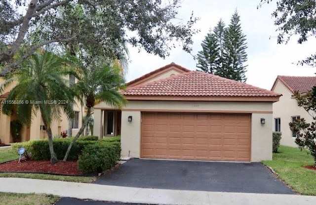 1445 Mira Vista Cir - 1445 Mira Vista Circle, Weston, FL 33327