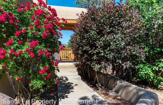 3251 Nizhoni Drive