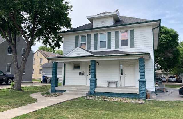 815 W 26th St