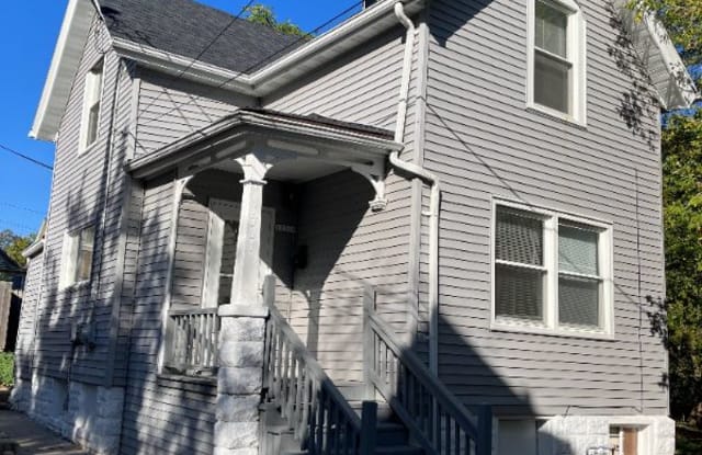 1731 N Franklin Pl - 1731 North Franklin Place, Milwaukee, WI 53202