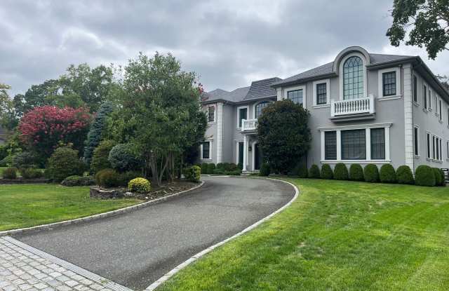 302 Hewlett Neck Road